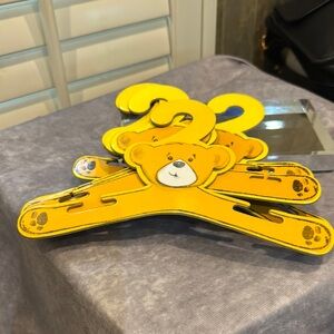 6 Build a bear,‎ cardboard, hangers Yellow Bear-Shaped Kids Hangers